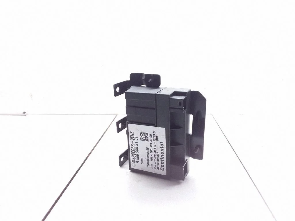Fuel injection pump control unit/module – Mercedes-Benz Sprinter W906 (2006-2018)