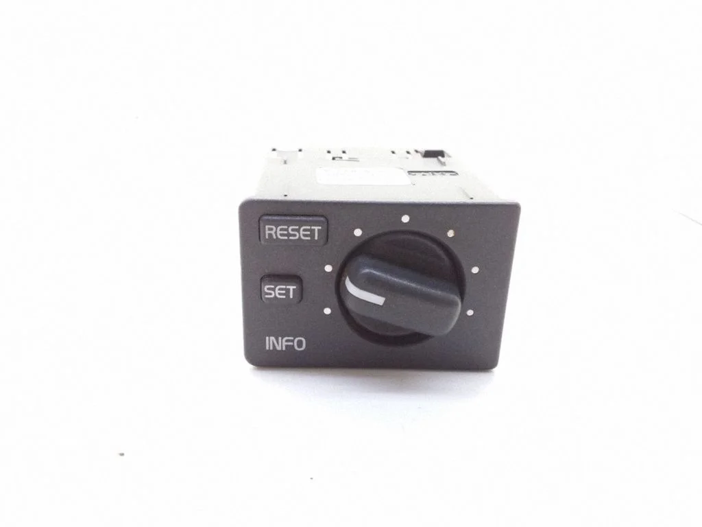 Cruise control unit/module – Volvo S40, V40 (1995-2004)