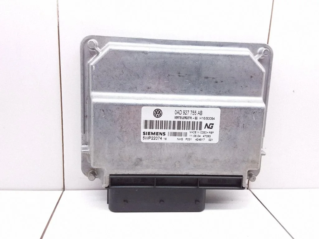 Transfer box differential control unit – Volkswagen Touareg I (2002-2010)