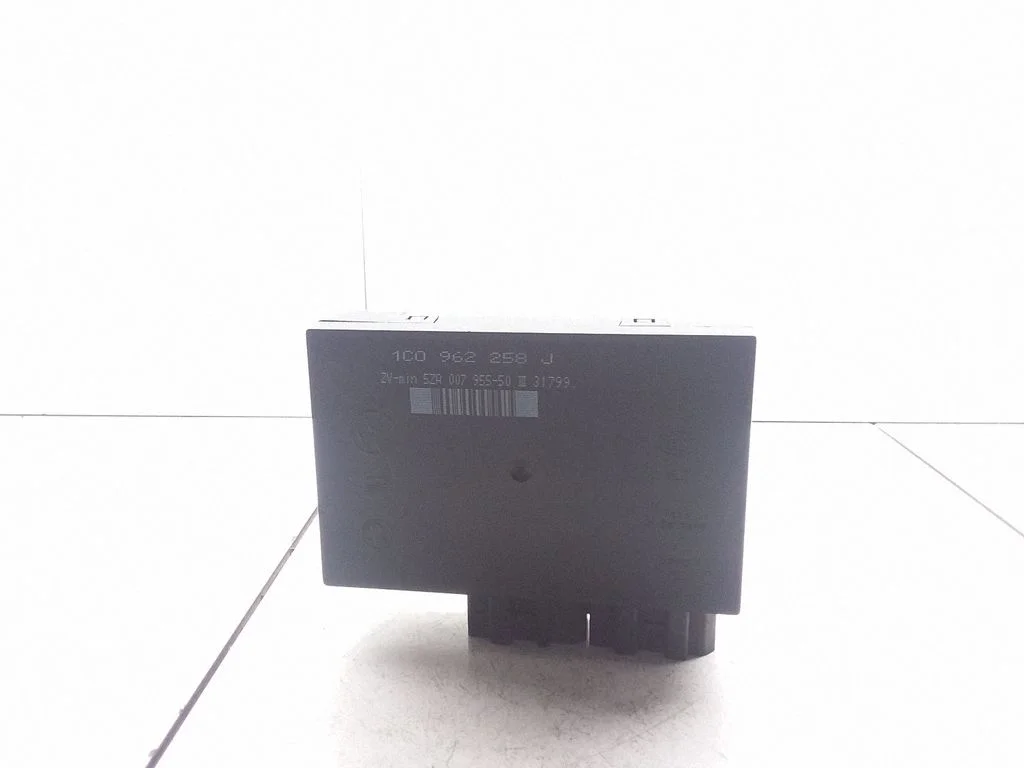 Central body control module – Volkswagen Golf IV (1998-2005)
