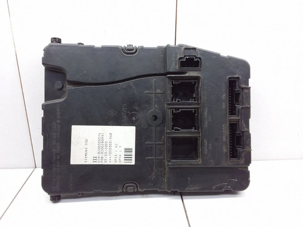 Central body control module – Renault Megane II (2002-2005)
