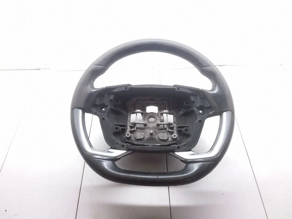 Steering wheel 626022310A