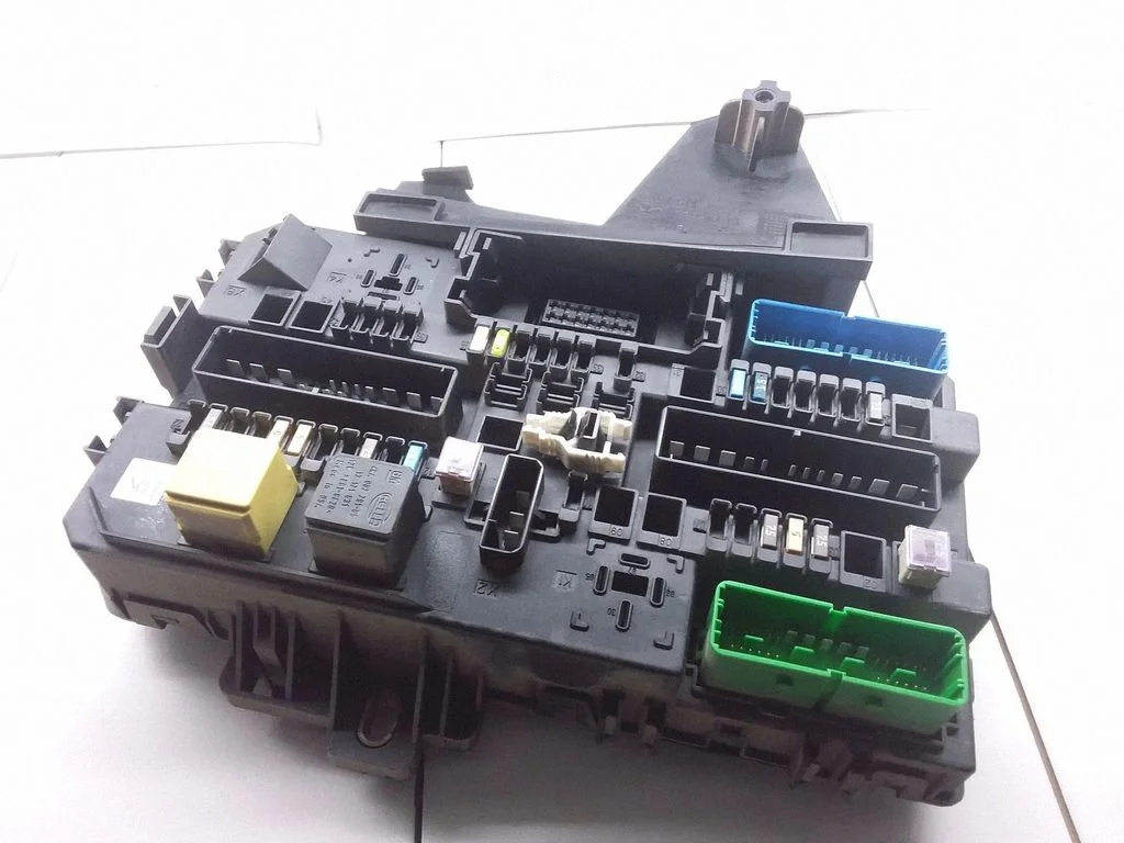 Drošinātāju bloks – Opel Astra H (2004-2012)