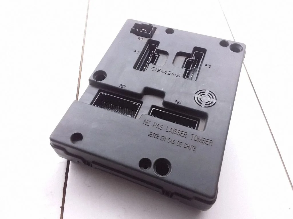 Fuse module – Renault Scenic I (1996-2003)