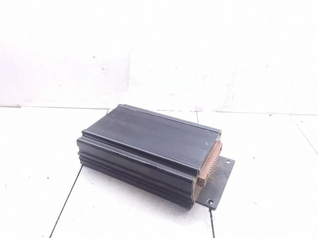 Sound amplifier – Audi A6 Allroad C5 (1999-2005)