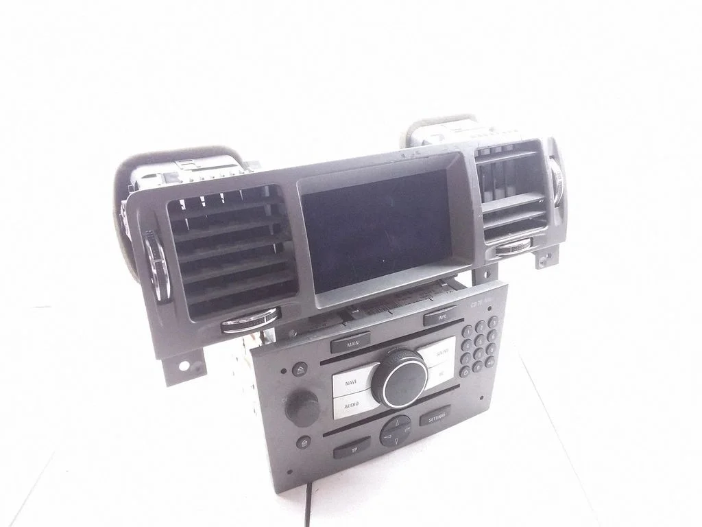 Radio/CD/DVD/GPS head unit – Opel Vectra C (2005-2009)