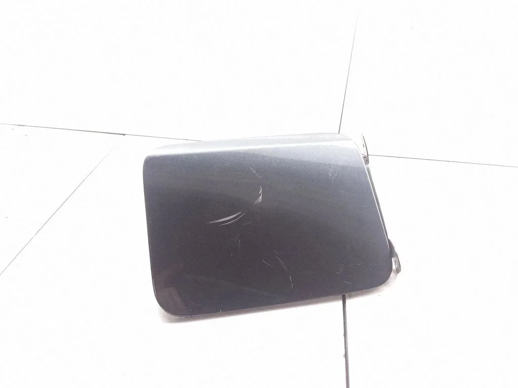 Fuel tank cap trim – Subaru Legacy (2007-2009)