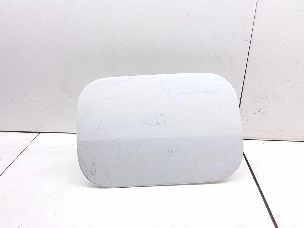 Fuel tank cap trim – Volkswagen Passat B3 (1988-1993)