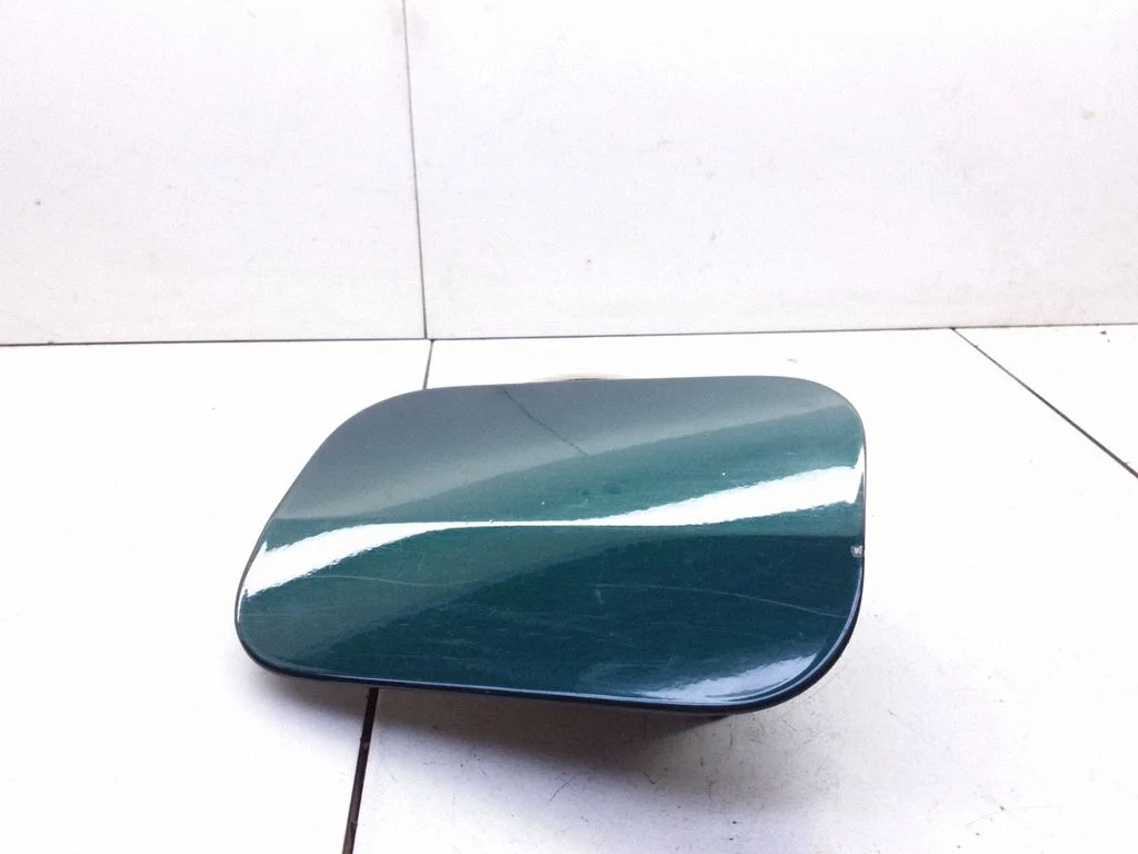 Fuel tank cap trim – Volkswagen Passat B4 (1994-1996)