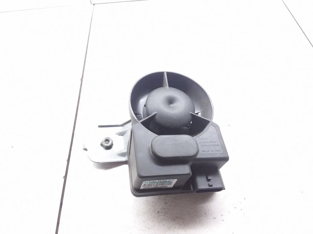 Alarm system siren – Nissan Qashqai+2 (2008-2010)