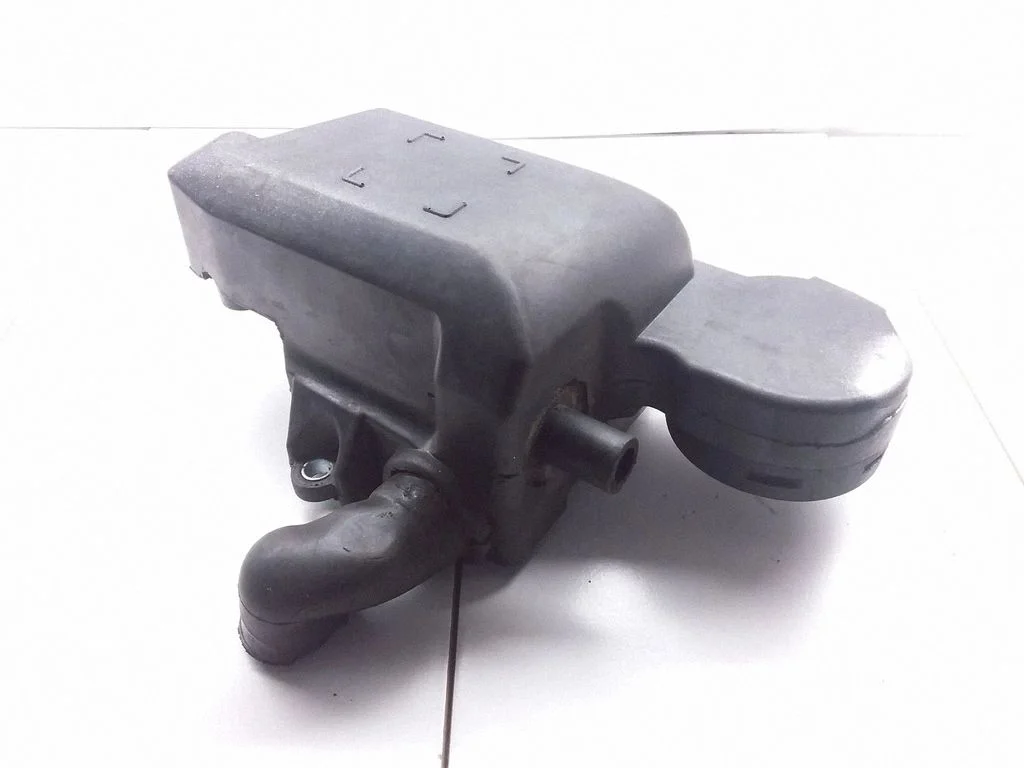 Karteriventilatsioon/-toru(d)/-voolik(ud)