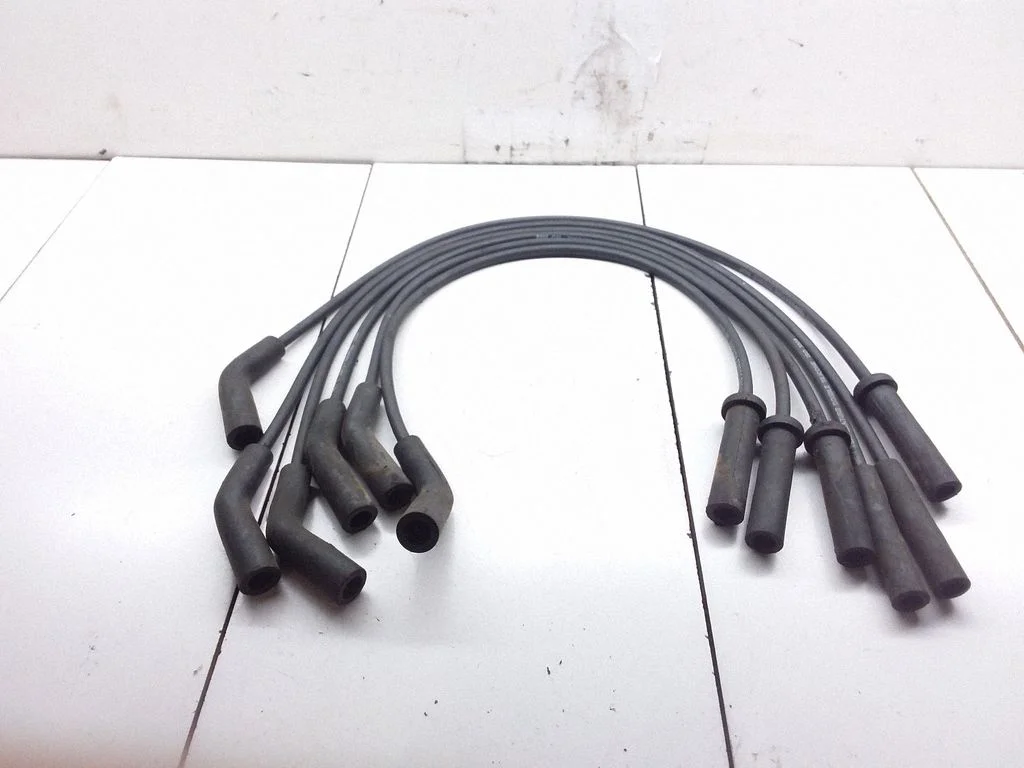 Plug wire – Chrysler Voyager (2004-2007)