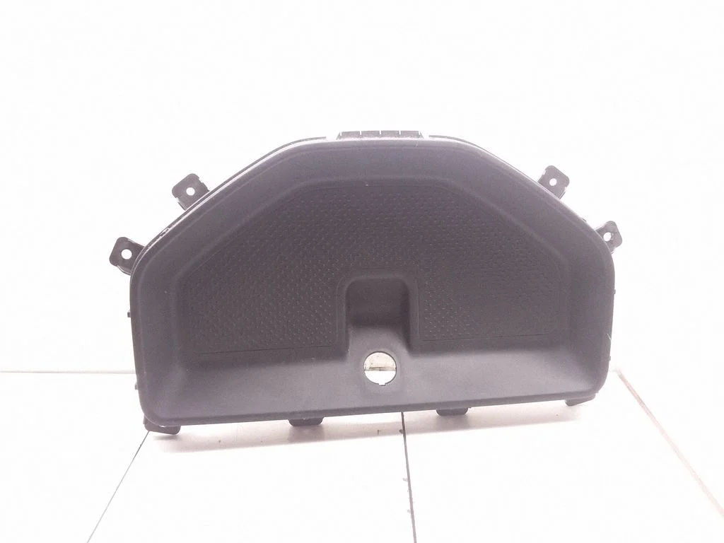 Cita paneļa detaļa – Nissan Navara D23 (2015-)