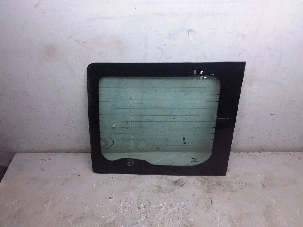 Rear windscreen/windshield window – Ford Transit - Tourneo Connect (2003-2008)