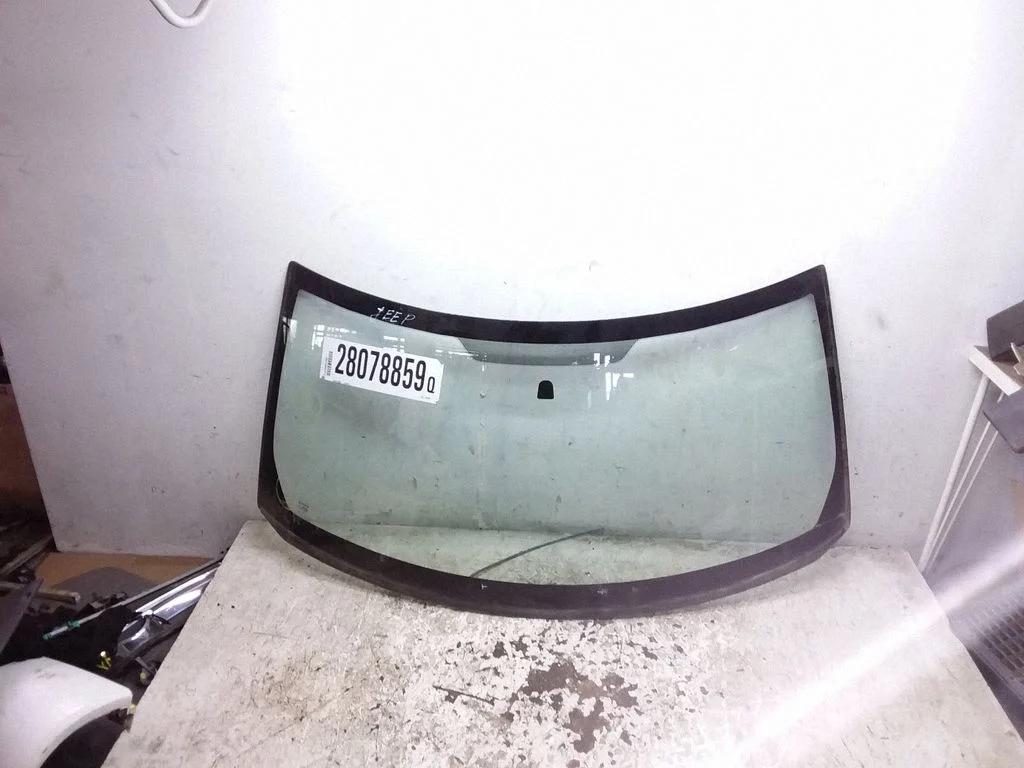 Front windscreen/windshield window