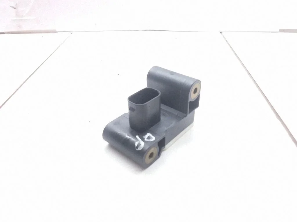 Drošības spilvenu trieciena sensors – BMW 3. sērija E90 E91 (2005-2012)