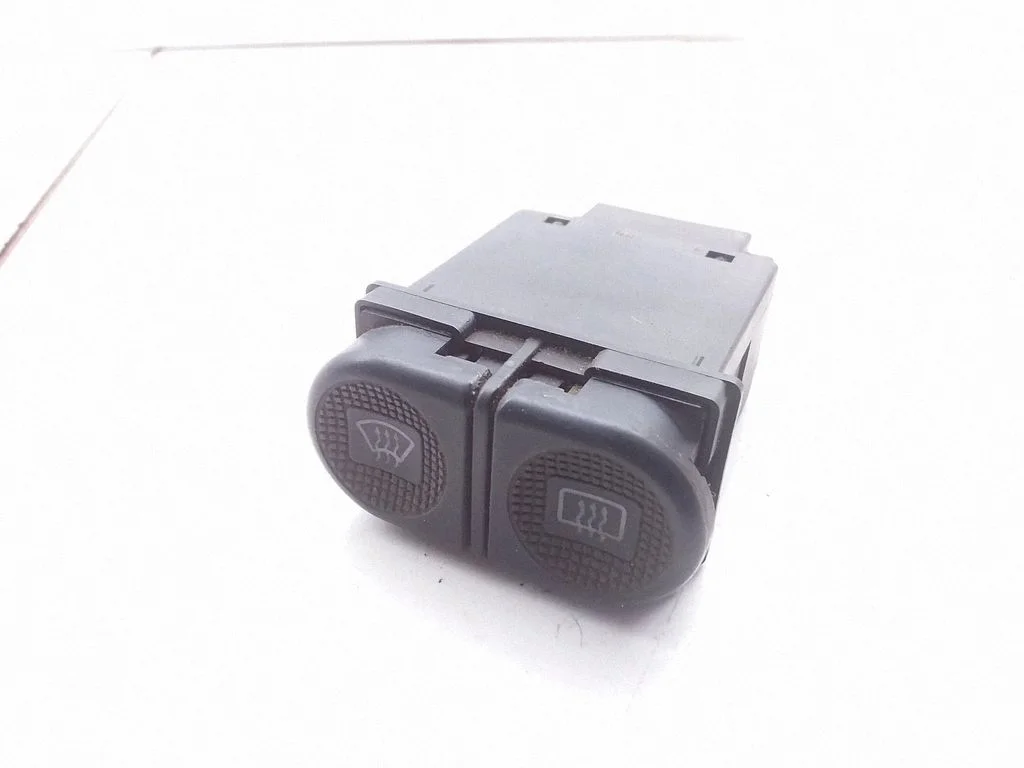 Windscreen/window heater switch – Ford Galaxy (1995-2000)