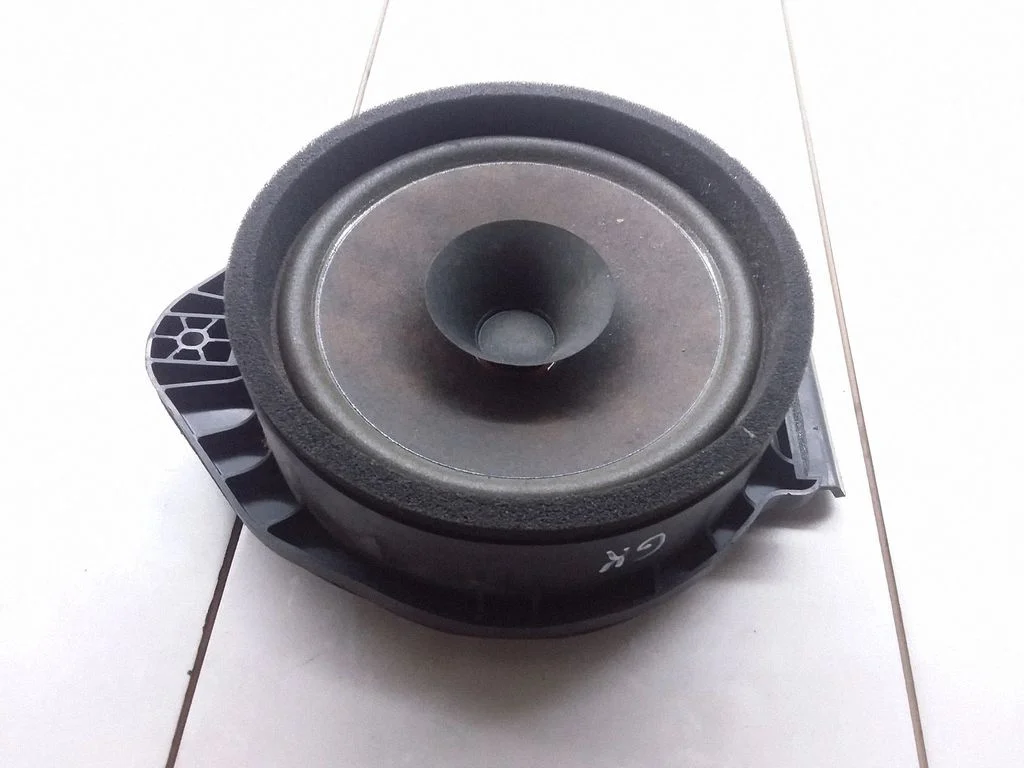 Rear door speaker 13240947