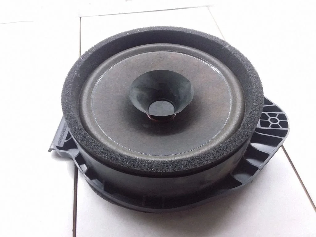 Rear door speaker 13240947