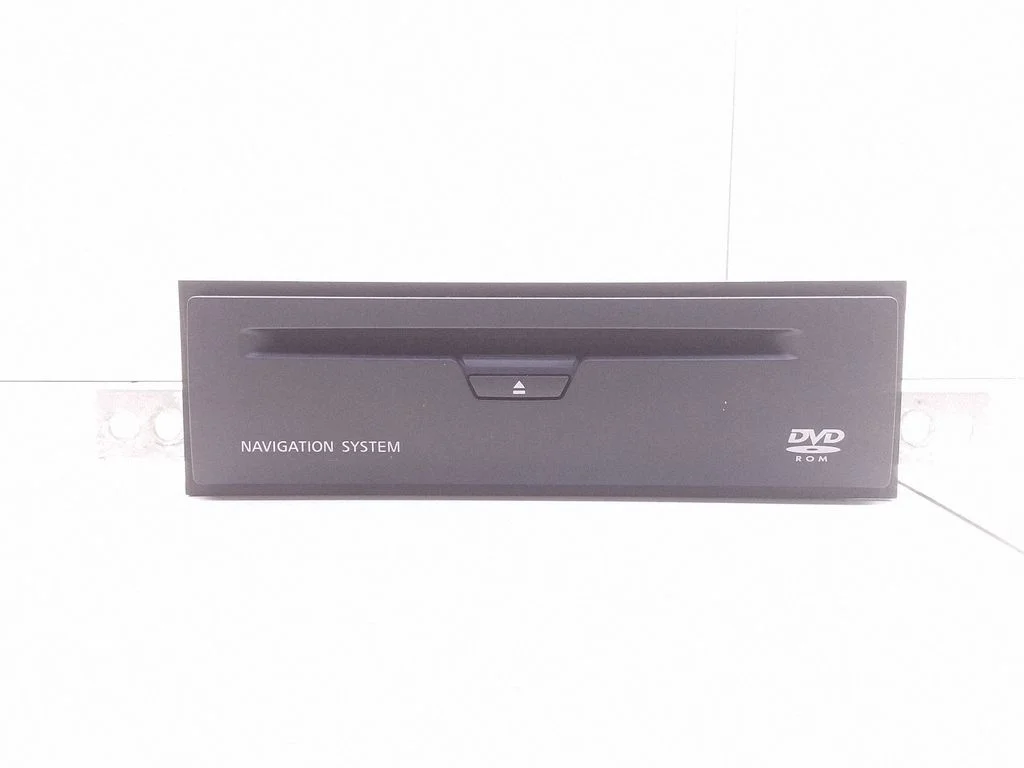 CD/DVD changer – Nissan X-Trail T30 (2001-2007)