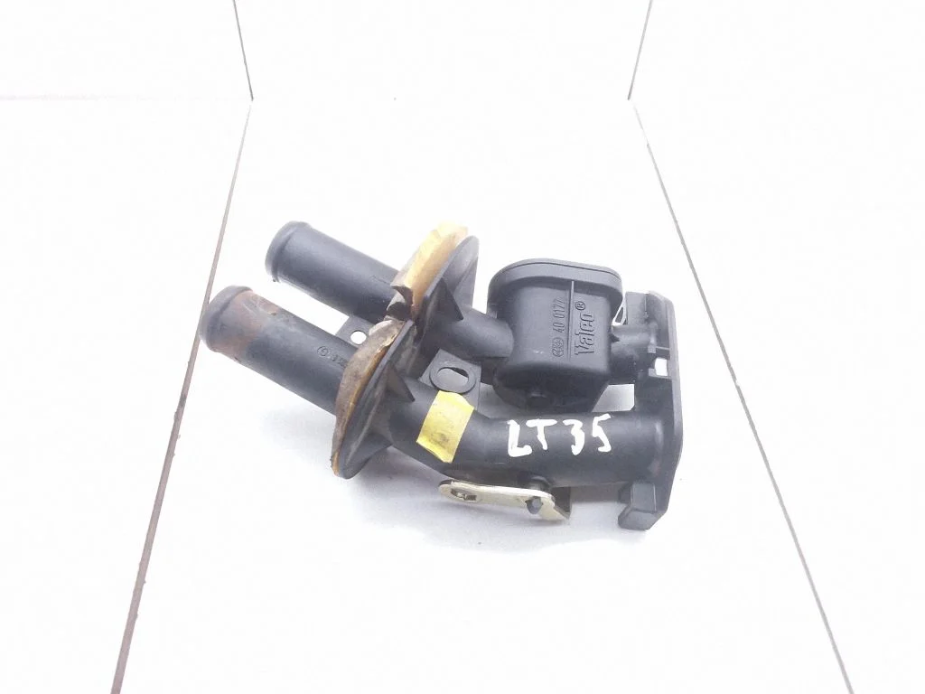 Coolant heater control valve – Volkswagen Polo III 6N 6N2 6NF (1995-2001)