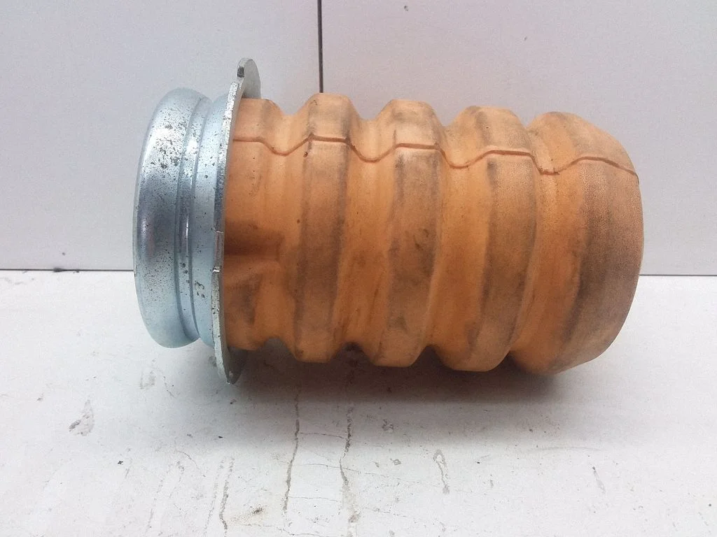 Front bumper shock/impact absorber A8R004MT