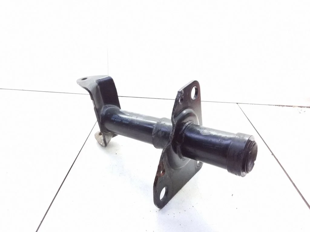 Front bumper shock/impact absorber – Volkswagen Passat B5 (1997-2000)