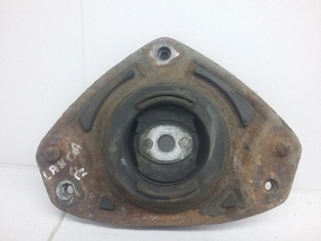 Coil spring mount