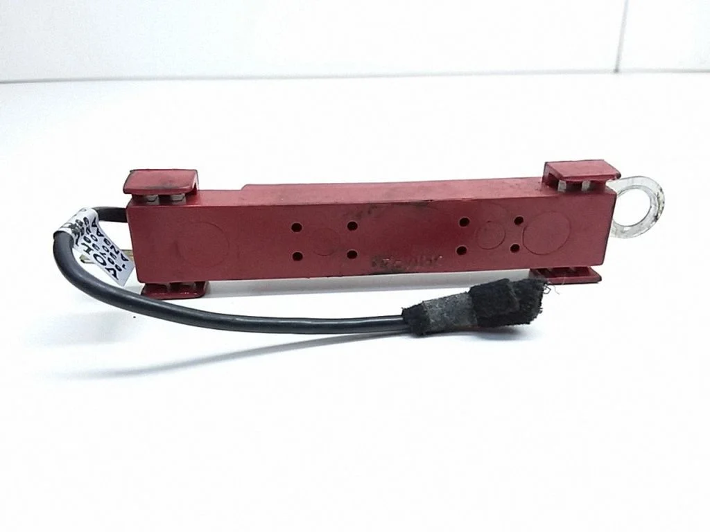 Aerial antenna filter – Volvo V50 (2004-2007)