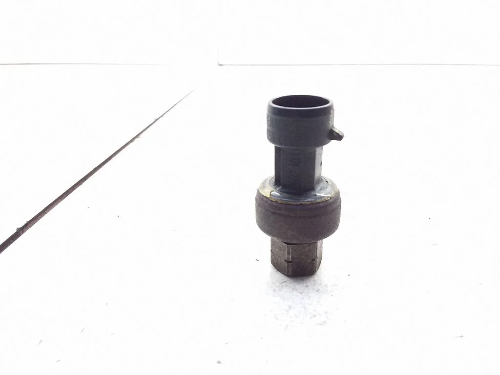 Air conditioning (A/C) pressure sensor 417506