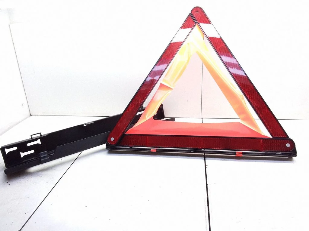 Instrumentu kaste – Mercedes-Benz C klase W205 (2014-2021)