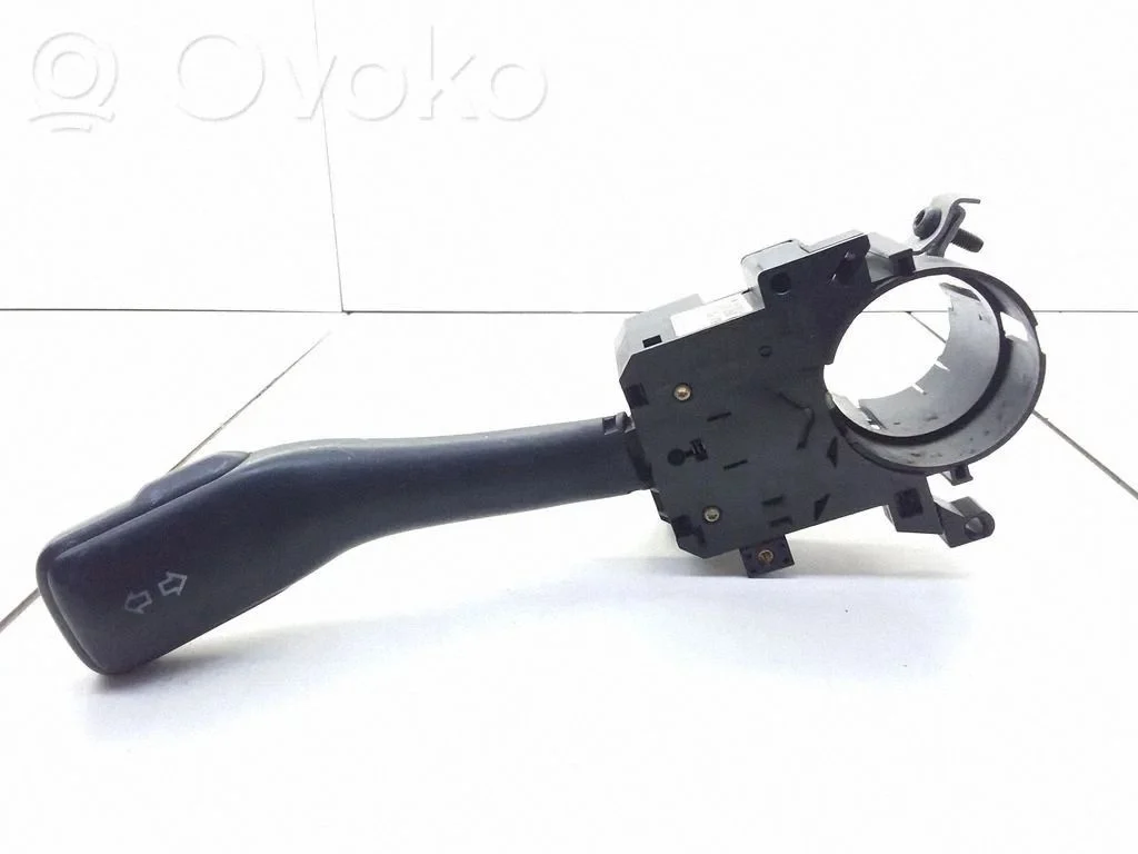 Suunatulede/tulede hoob – Volkswagen Passat B5 (1997-2000)