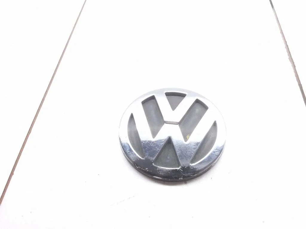 Manufacturers badge/model letters 3B9853630