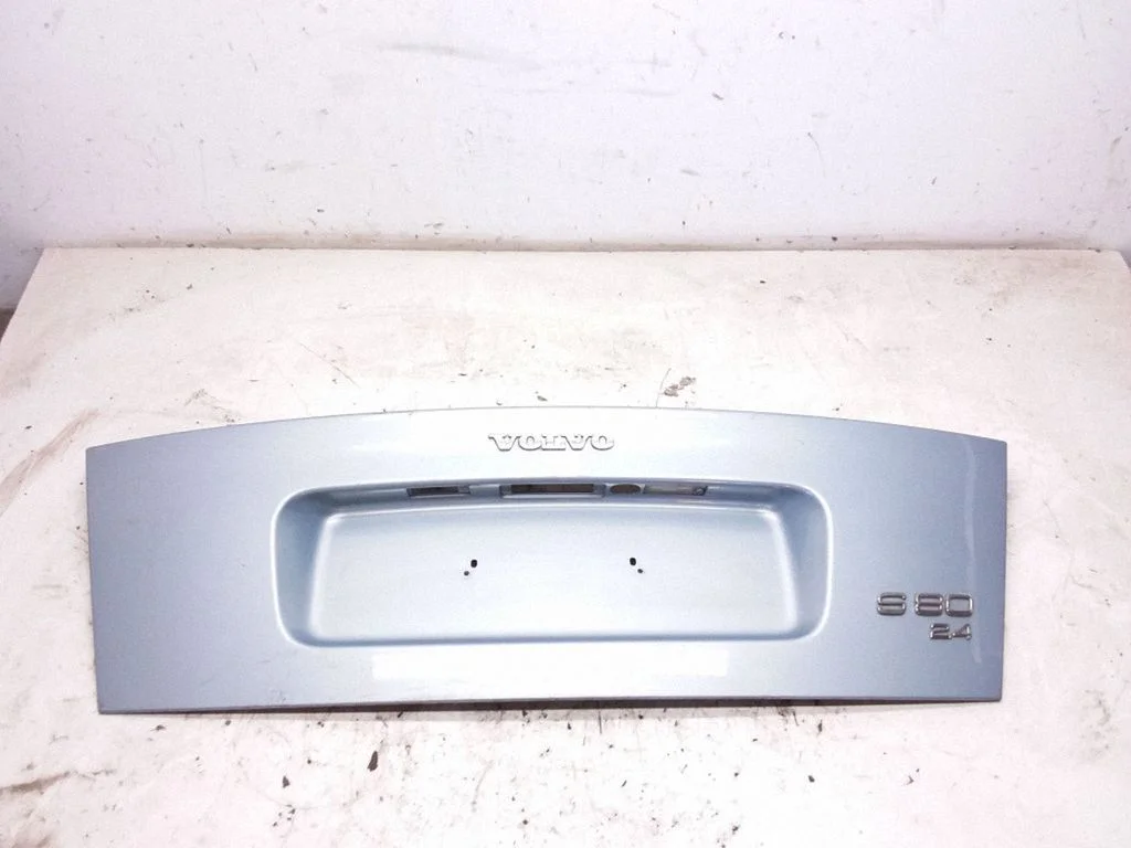 Aizmugurējā vāka apdare 9178167