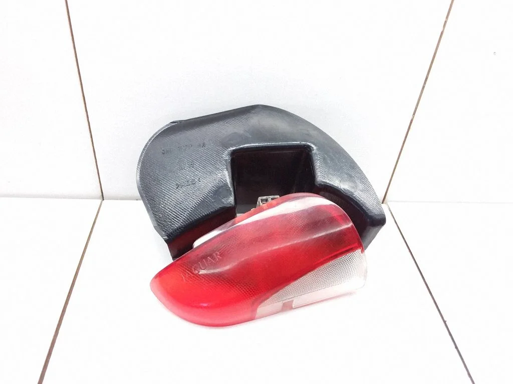 Rear door interior light – Jaguar XJ X308 (1998-2002)