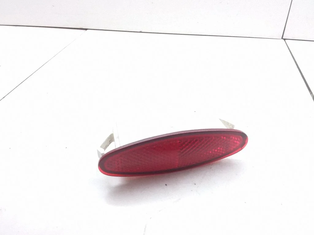 Rear door interior light – Renault Laguna III (2007-2015)