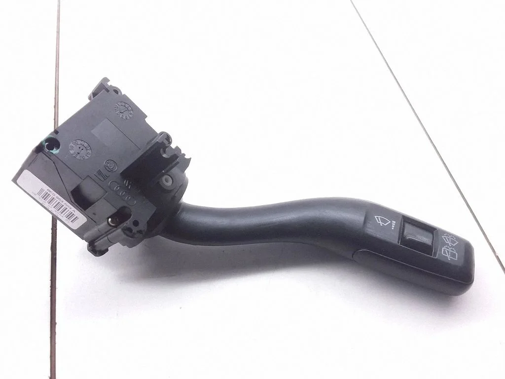 Klaasipuhastite hoob – Audi A4 S4 B6 8E 8H (2001-2005)