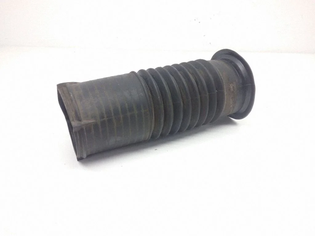 Rear strut damper dust cover boot
