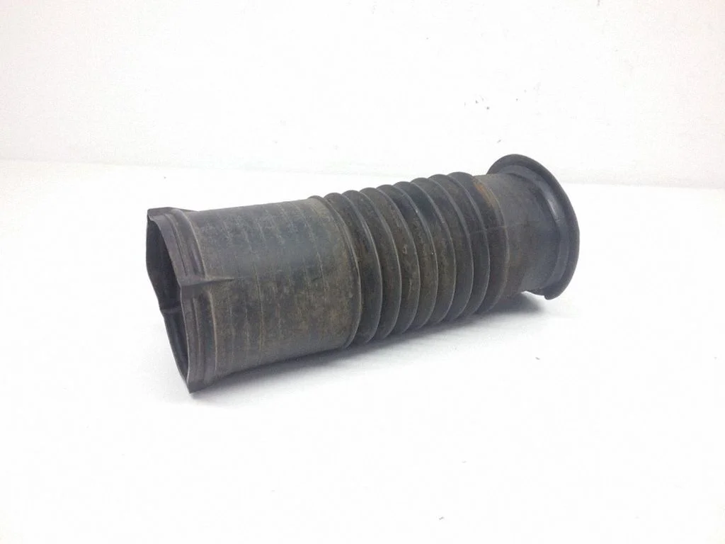 Rear strut damper dust cover boot