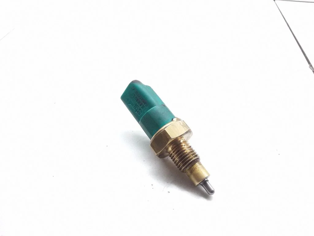 Reversing light switch sensor 8200177718F