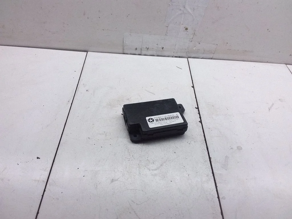 GPS navigation control unit/module P04671918AG
