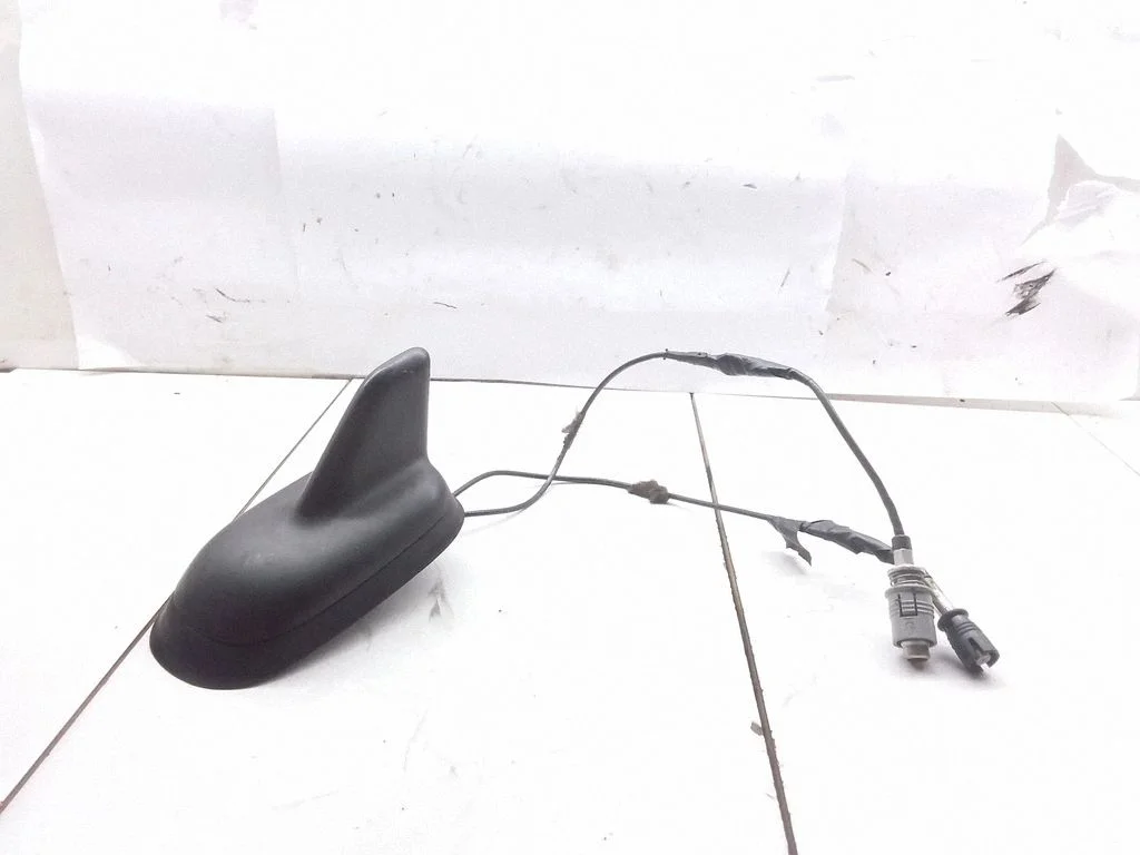 Aerial GPS antenna – Volkswagen Passat B5.5 (2001-2005)