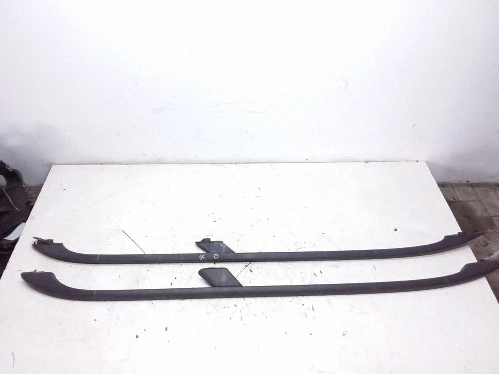Roof bar rail