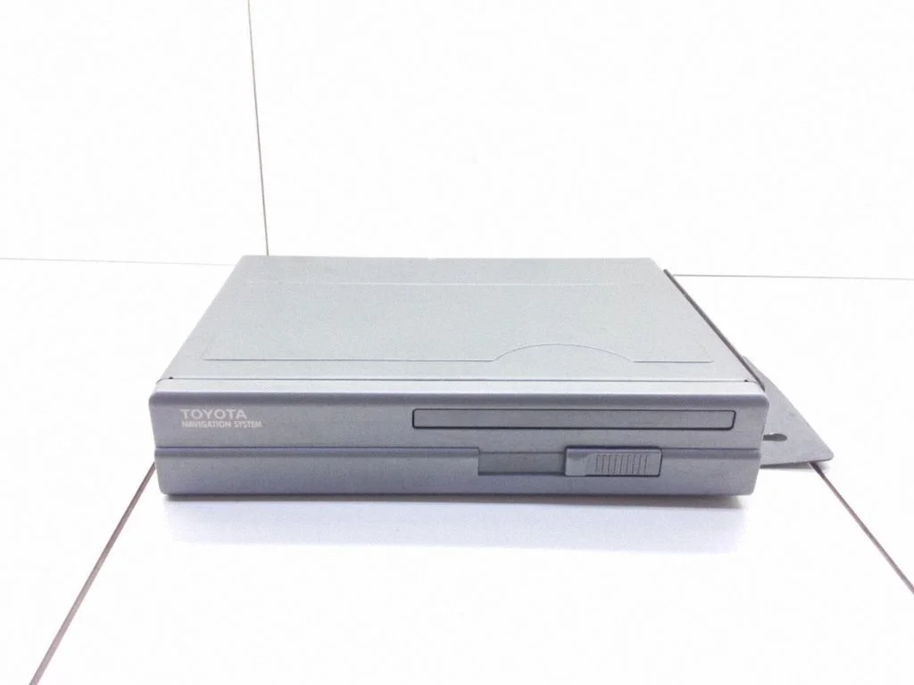 Napęd CD/DVD nawigacji – Toyota Previa (XR30, XR40) II (2000-2006)