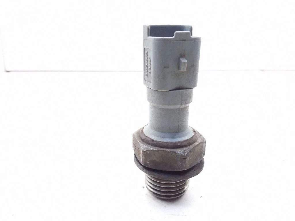 Oil pressure sensor