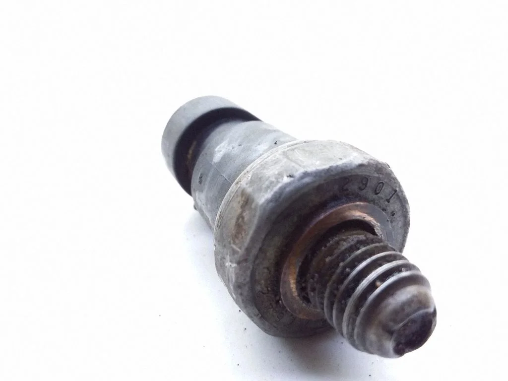 Oil pressure sensor – Opel Zafira A (1999-2005)