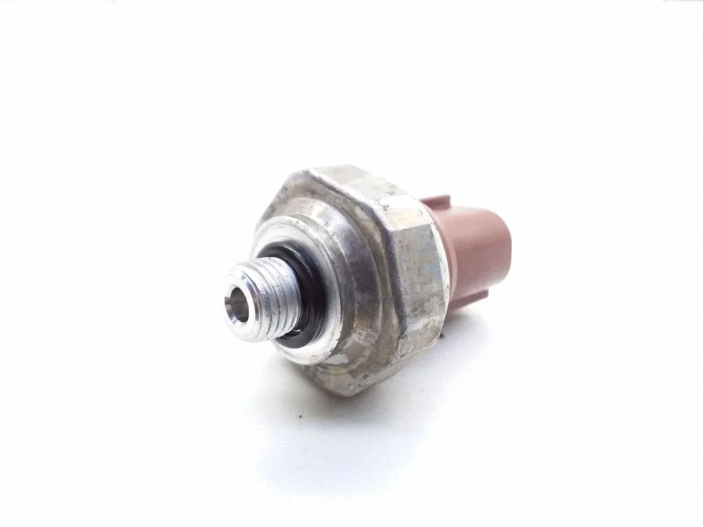 Oil pressure sensor – Mazda 6 (2002-2008)