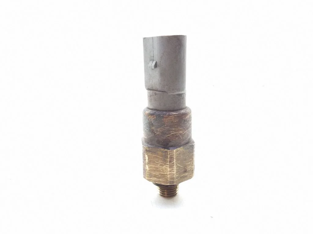 Oil pressure sensor