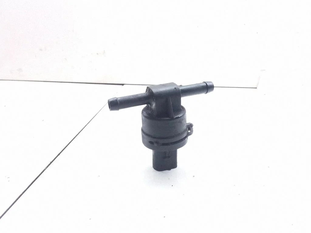 Fuel temperature sensor – Audi A3 S3 8P (2003-2012)