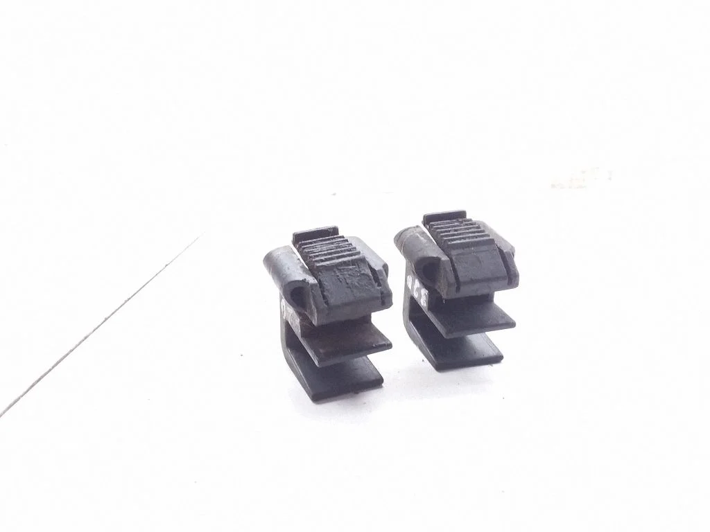 Radiator mount bracket – Mercedes-Benz E-Class W210 (1995-2002)